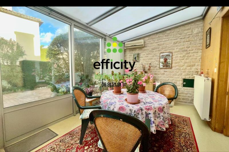 Maison - 220 m² - 6 pièces