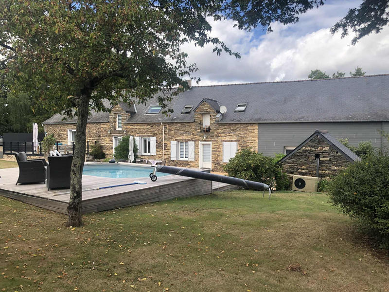 Maison - 204 m² - 7 pièces