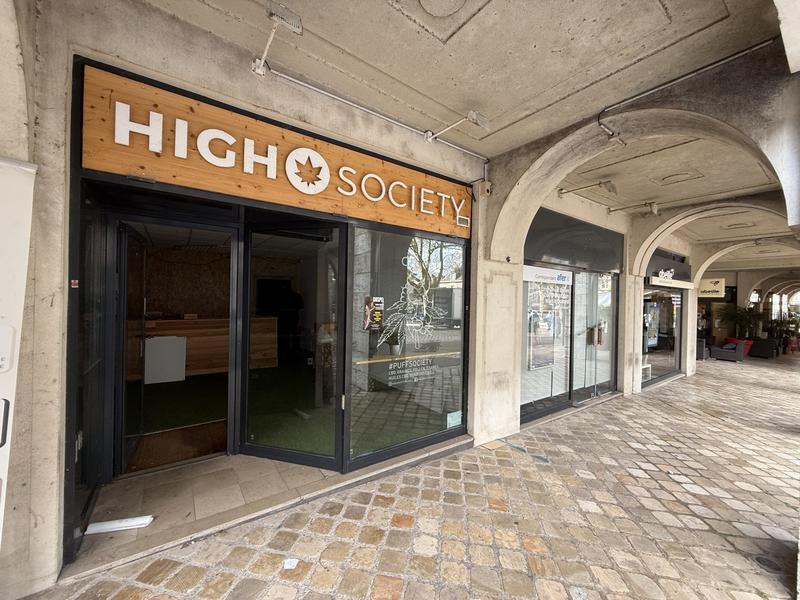 Local commercial - 47 m² - 3 pièces