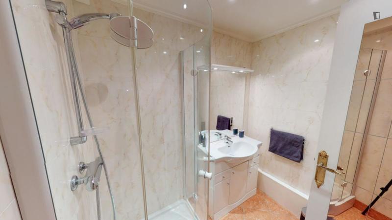 Chambre - 11 m² - 4 pièces