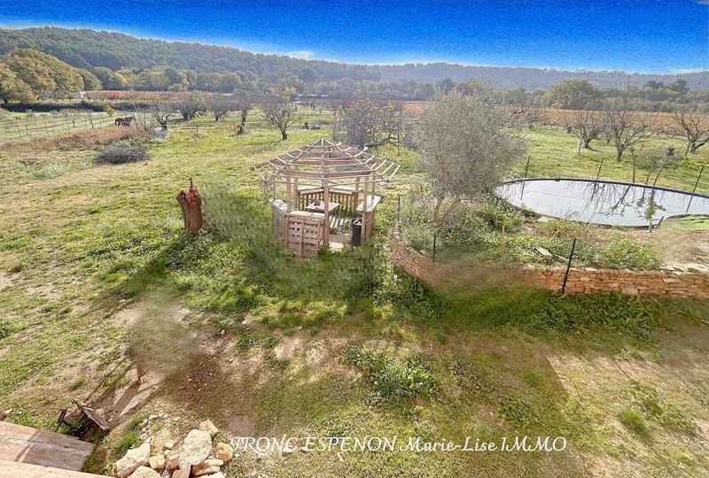 Mas - 266 m² - 8 pièces
