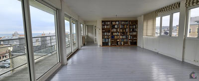 Villa - 209 m² - 7 pièces