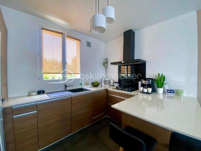 Maison - 97 m² - 4 pièces