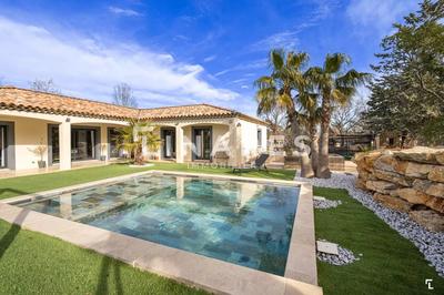 Villa - 162 m² - 6 pièces