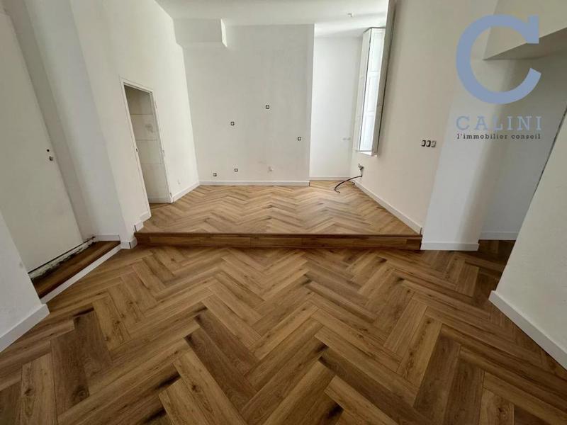 Appartement - 75 m² - 3 pièces