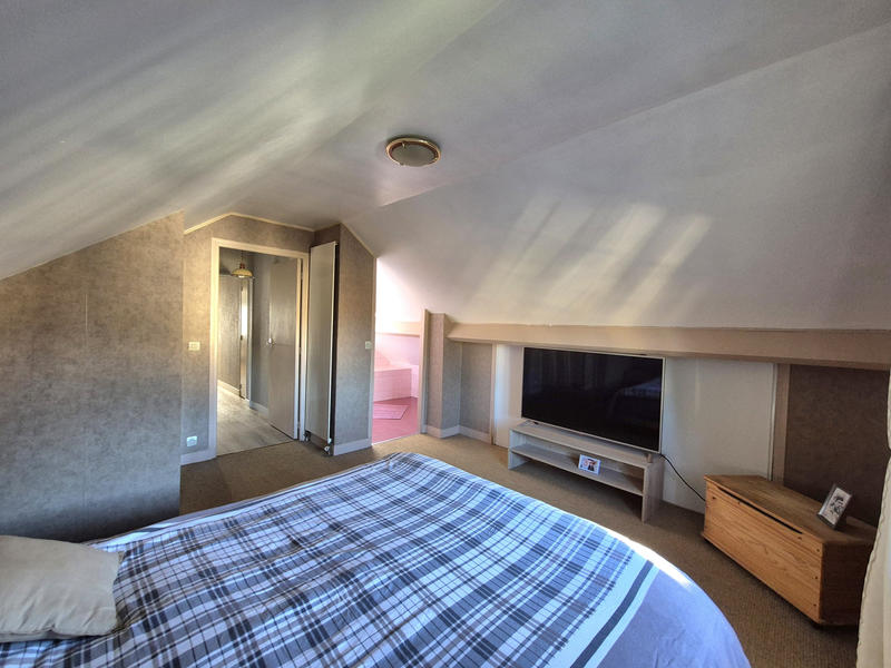 Maison - 105 m² - 5 pièces