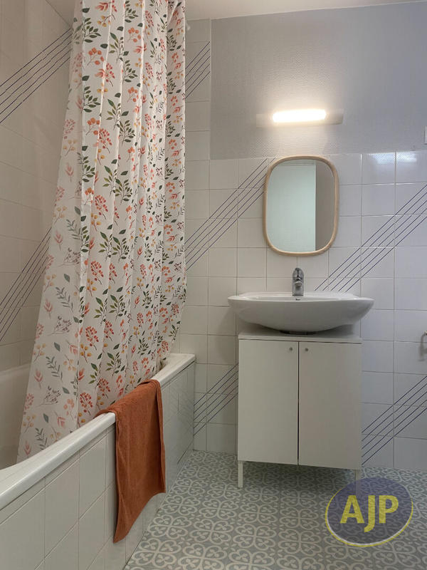 Appartement - 83 m² - 4 pièces