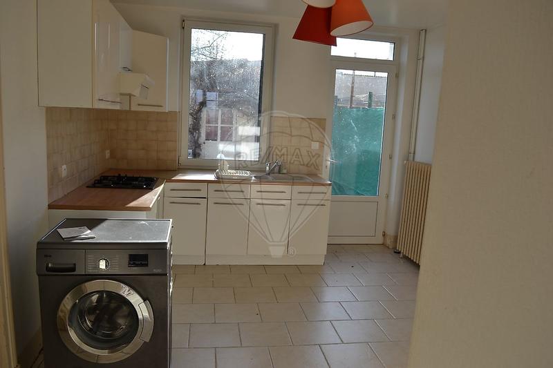 Maison - 187 m² - 7 pièces