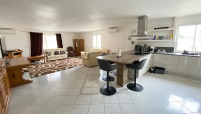 Maison - 190 m² - 8 pièces