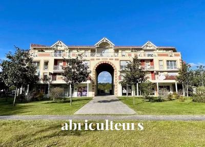 Appartement - 90 m² - 4 pièces