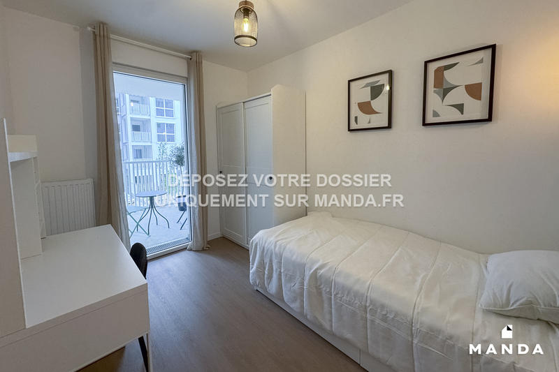 Chambre - 12 m² - 5 pièces