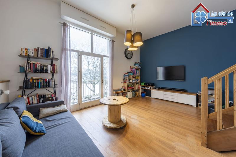 Maison traditionnelle - 109 m² - 6 pièces