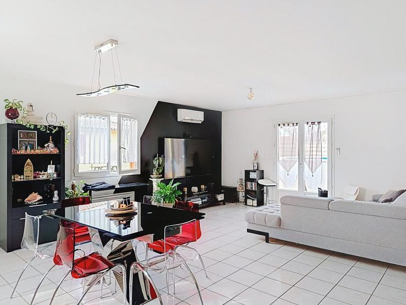 Maison - 105 m² - 4 pièces