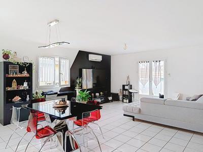 Maison - 105 m² - 4 pièces