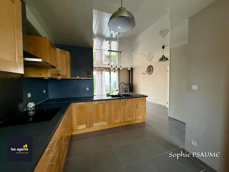 Maison - 97 m² - 6 pièces