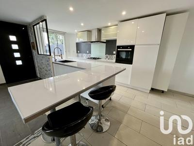 Maison - 96 m² - 4 pièces