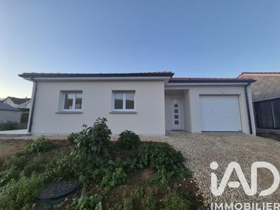 Maison - 99 m² - 4 pièces