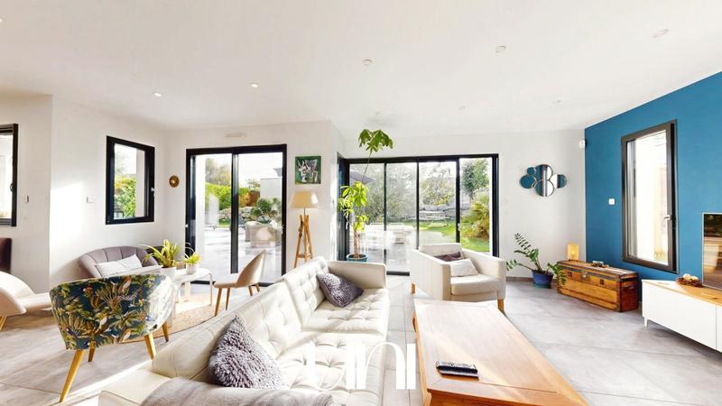 Maison - 185 m² - 6 pièces