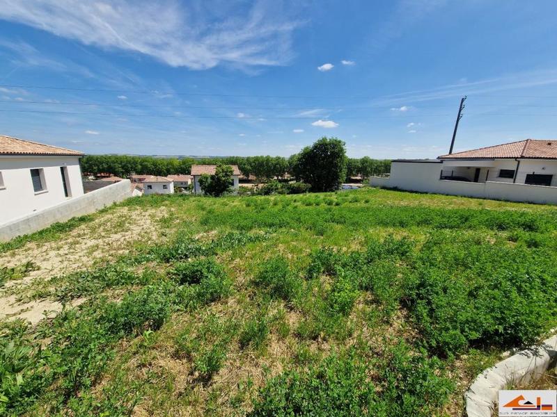 Terrain constructible - 800 m²