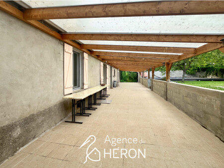 Maison - 196 m² - 7 pièces