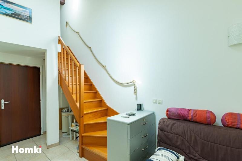 Maison - 250 m² - 8 pièces