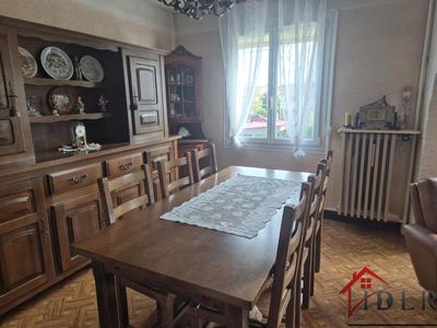 Maison - 107 m² - 6 pièces