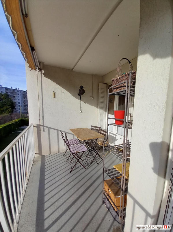 Appartement - 98 m² - 4 pièces