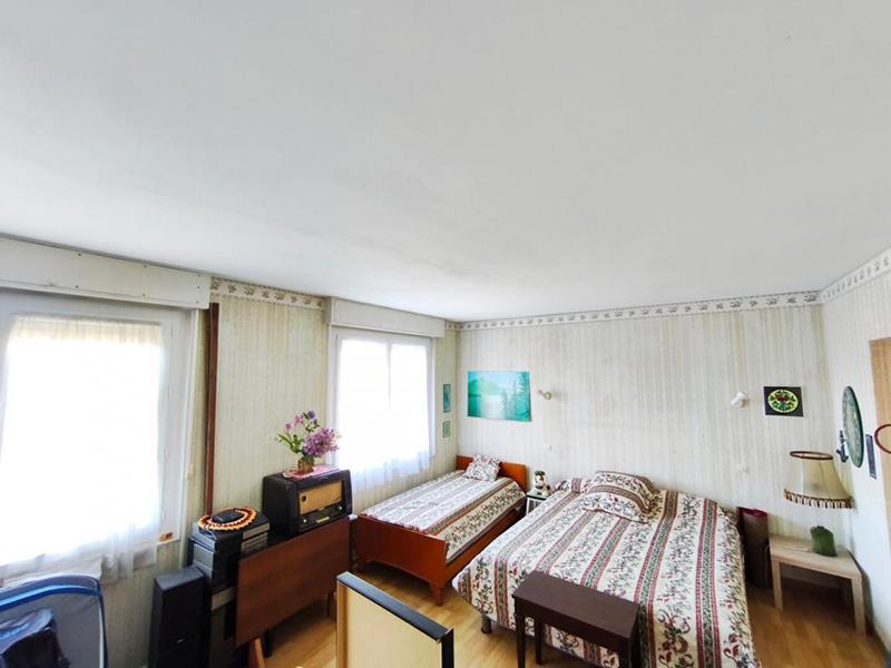 Maison - 181 m² - 7 pièces