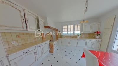 Maison traditionnelle - 140 m² - 5 pièces