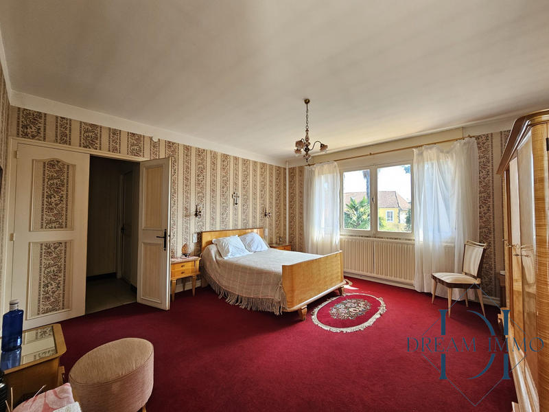 Villa - 319 m² - 14 pièces