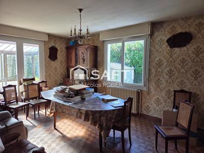 Maison - 96 m² - 5 pièces