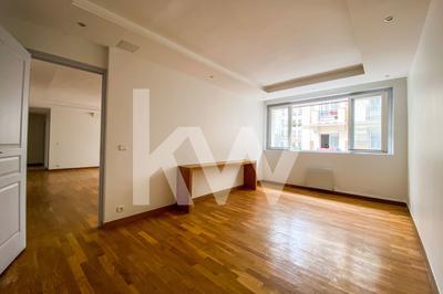 Appartement - 107 m² - 6 pièces