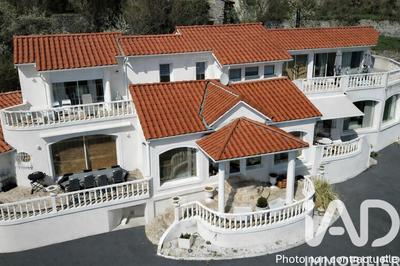 Maison de maîtres - 234 m² - 7 pièces