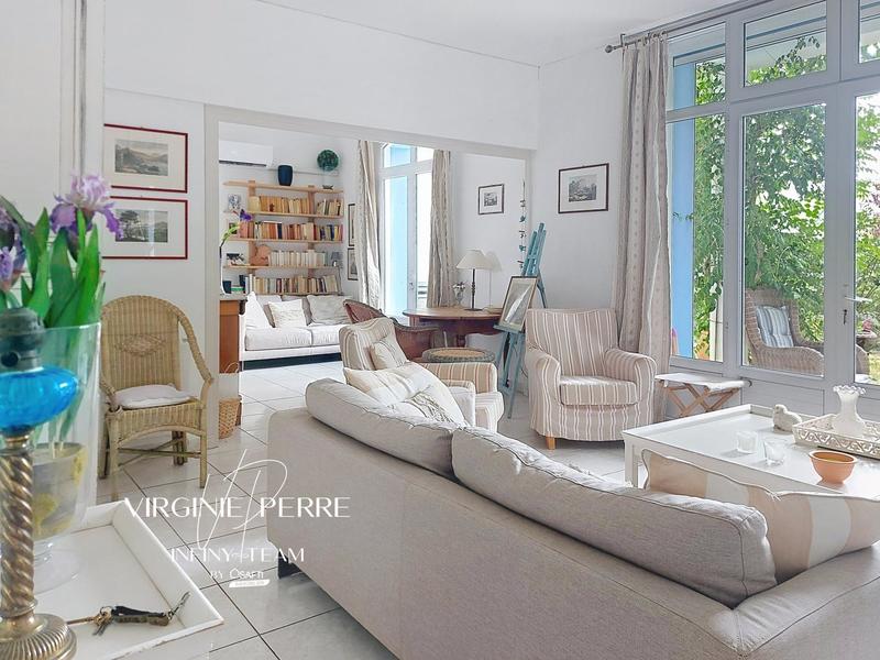 Appartement - 90 m² - 4 pièces