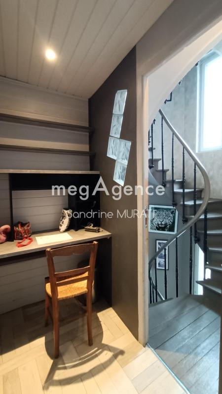 Maison - 228 m² - 7 pièces