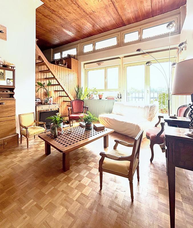 Appartement - 92 m² - 5 pièces