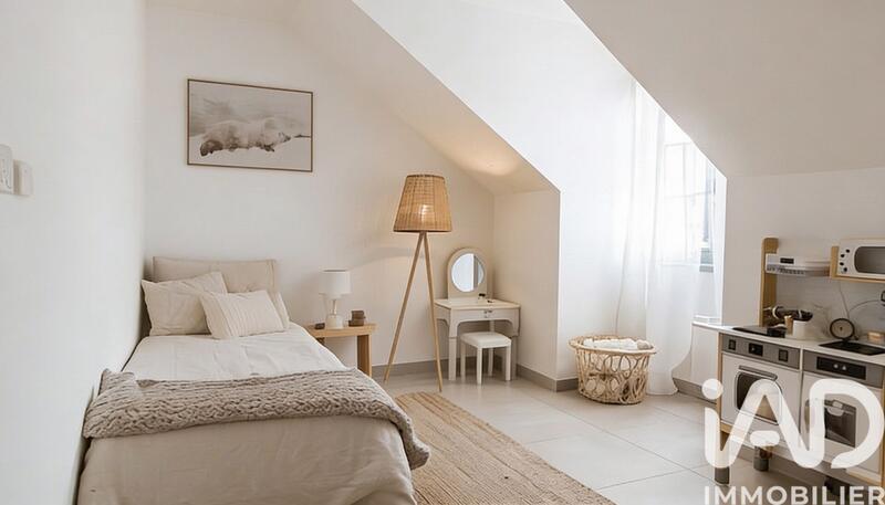 Maison - 195 m² - 7 pièces