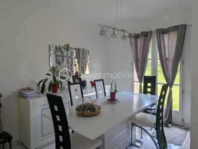 Maison - 90 m² - 5 pièces