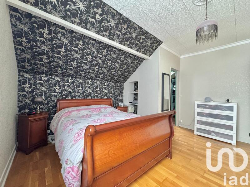 Maison - 90 m² - 5 pièces