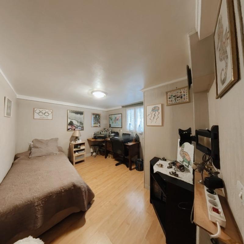 Maison - 90 m² - 5 pièces