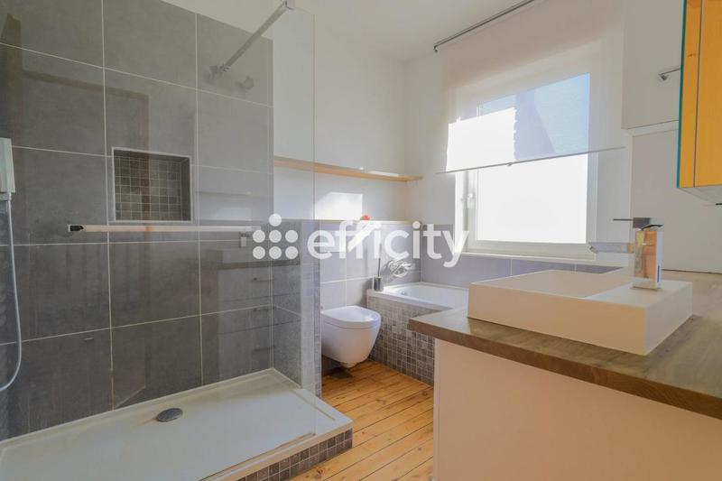 Maison - 105 m² - 5 pièces