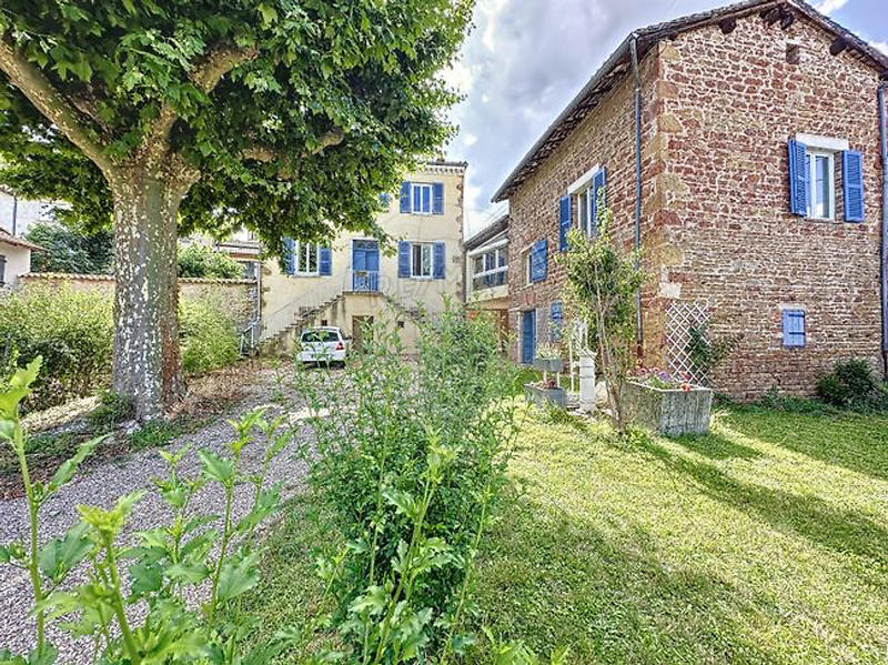 Maison - 223 m² - 7 pièces