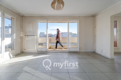 Appartement - 83 m² - 4 pièces