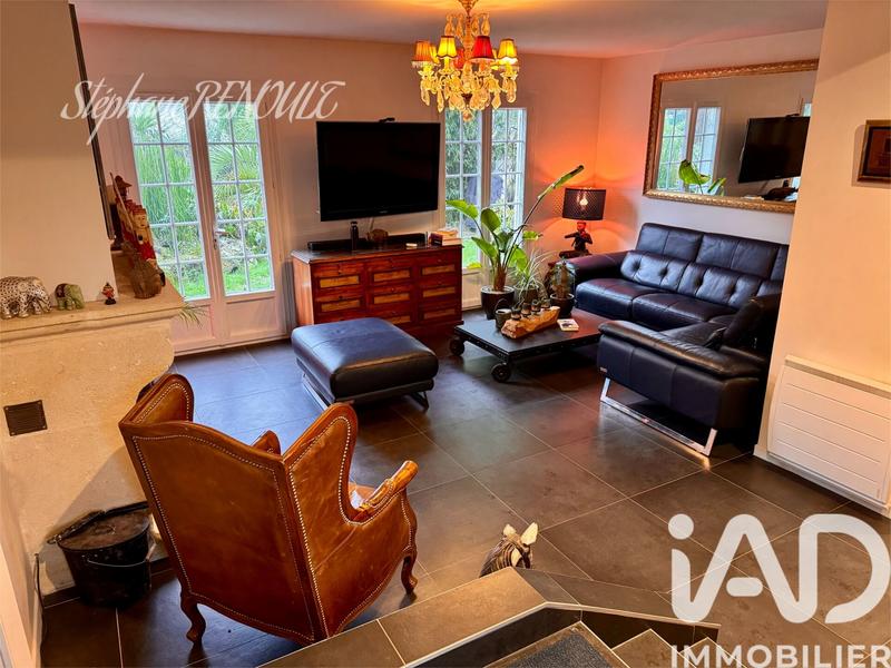 Maison - 218 m² - 6 pièces