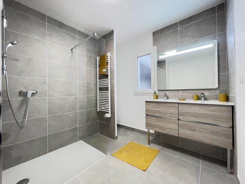 Appartement - 75 m² - 3 pièces