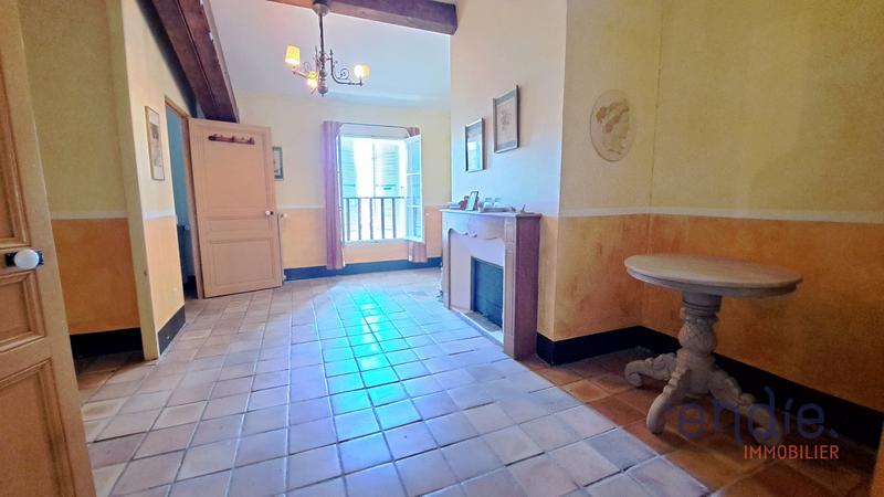 Maison - 500 m² - 10 pièces