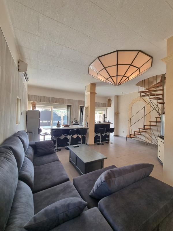 Maison - 154 m² - 5 pièces