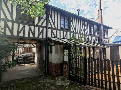 Maison - 101 m² - 5 pièces