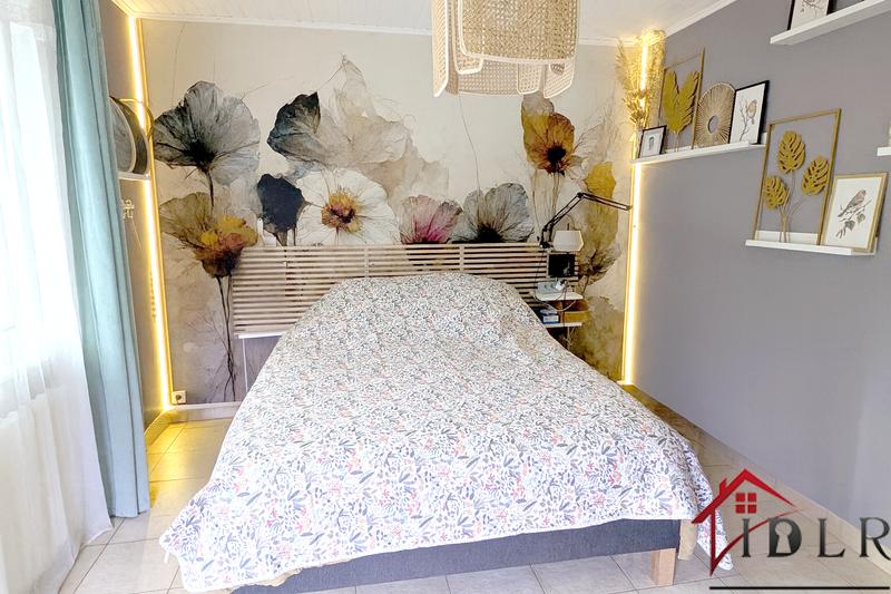 Maison - 290 m² - 9 pièces