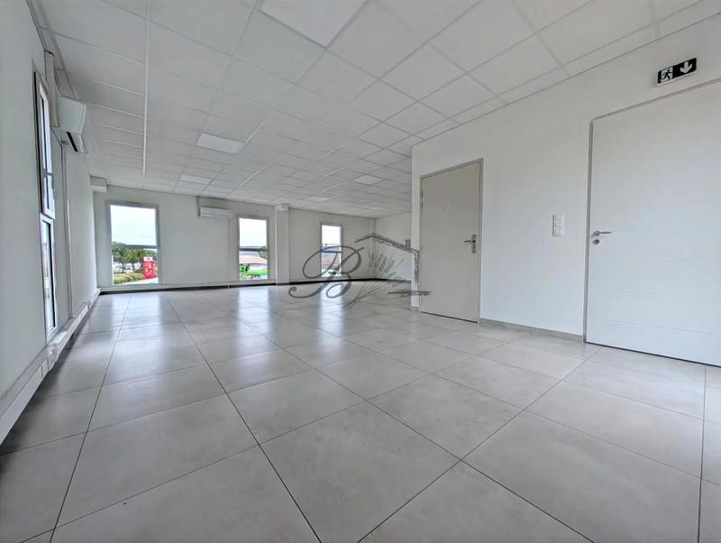 Bureau - 75 m² - 1 pièce